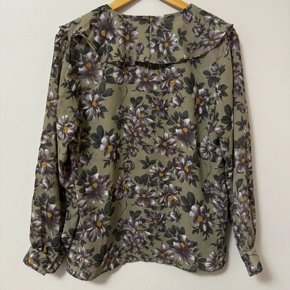 ERENA (size 12) vintage olive green purple Floral ruffle collar button up blouse